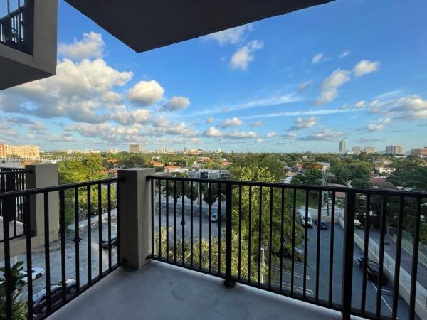 Emerald Plaza On Coral Way, 3410 Coral Way #606, Miami, Florida 33145, image 1