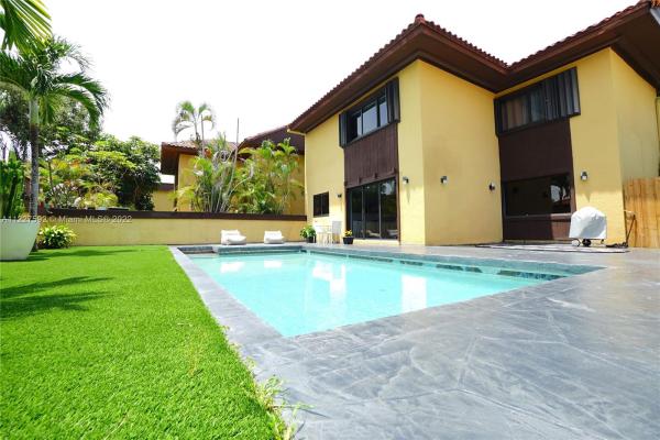 California Club Homes, 1067 NE 204th Ter, Ives Estates, Florida 33179, image 1
