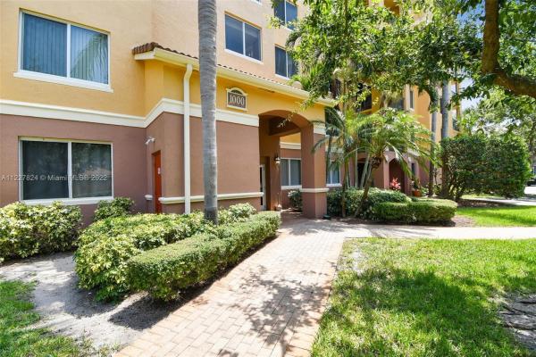 Hypoluxo's Mariner's Cay, 1000 Scotia Dr #506, Hypoluxo, Florida 33462, image 1