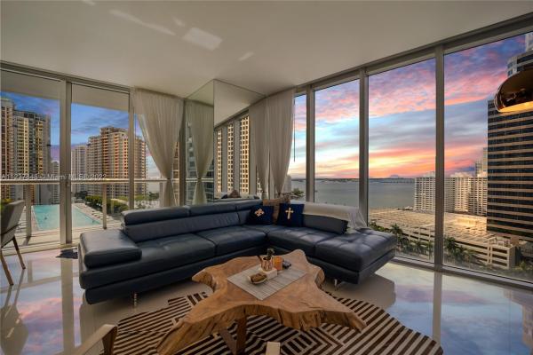 Icon Brickell Tower 3, 485 Brickell Ave #1810, Miami, Florida 33131, image 2