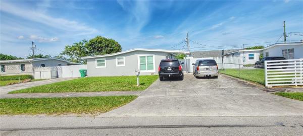Westwood Lakes Residential, 4115 SW 111th Ave, Westwood Lakes, Florida 33165, image 2