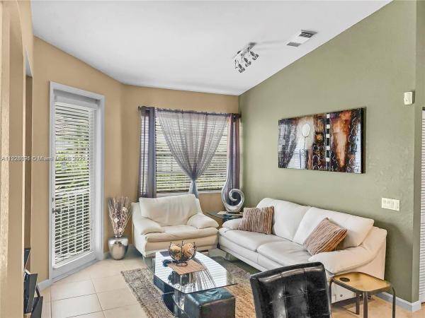 Thousand Oaks, 3150 Laurel Ridge Cir, Riviera Beach, Florida 33404, image 2