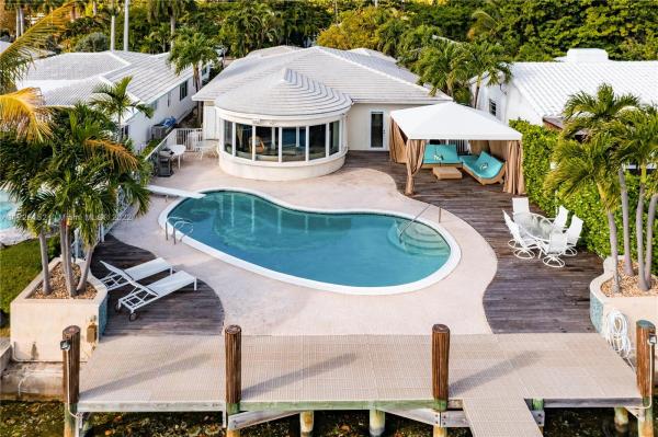 Isle Of Normandy Trouville, 1666 Bay Dr, Miami Beach, Florida 33141, image 1