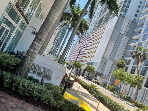 Brickell On The River South Tower, 41 SE 5th St #702, Miami, Florida 33131, image 2