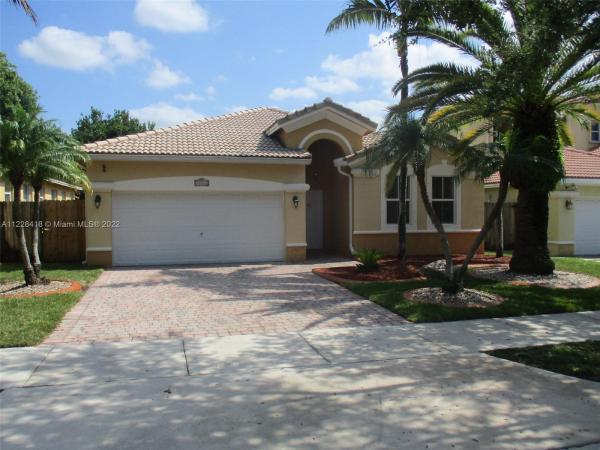 Villas Del Campo, 10841 SW 244th Ter, Princeton, Florida 33032, image 2