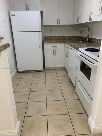 Villa Bellini, 7160 NW 179th St #108, Hialeah, Florida 33015, image 2