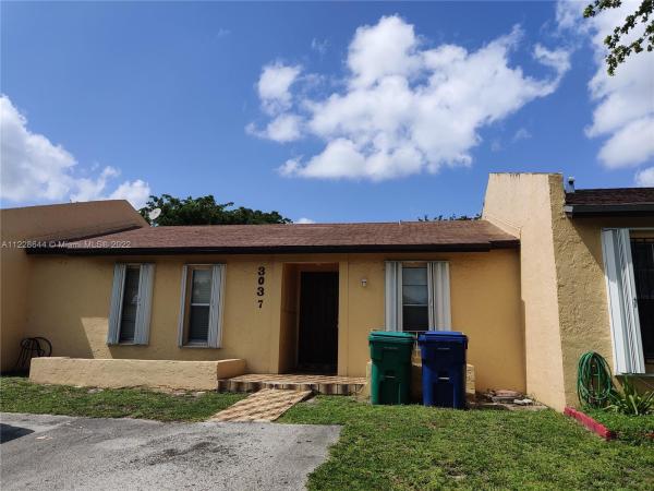 Leslie Estates, 3037 NW 203rd Ln #3037, Miami Gardens, Florida 33056, image 2