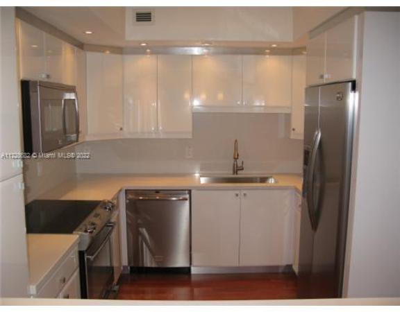 5600 Collins, 5600 Collins Ave #11G, Miami Beach, Florida 33140, image 2