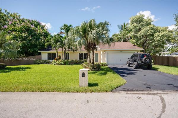 Pinewood Estates, 8480 SW 180th St, Palmetto Bay, Florida 33157, image 1