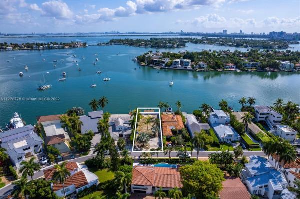 Riviera, 291 N Coconut Ln, Miami Beach, Florida 33139, image 1