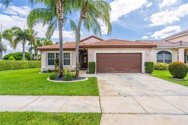 Coconut Reef At Silver Lakes, 17971 SW 12th Ct, Pembroke Pines, Florida 33029, image 1