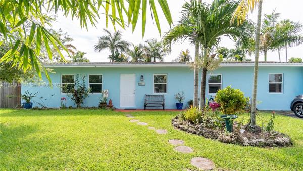 Bel Aire, 18831 Belmont Dr, Cutler Bay, Florida 33157, image 2