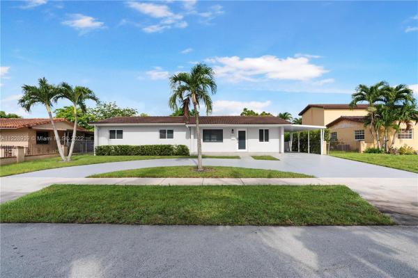 Royale Green, 4902 SW 127th Ct, Kendale Lakes, Florida 33175, image 2
