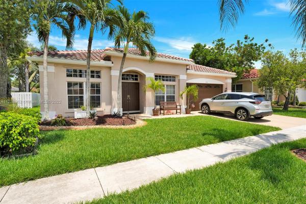 Treasure Shores At Silver Lakes, 1154 NW 183rd Ter, Pembroke Pines, Florida 33029, image 1