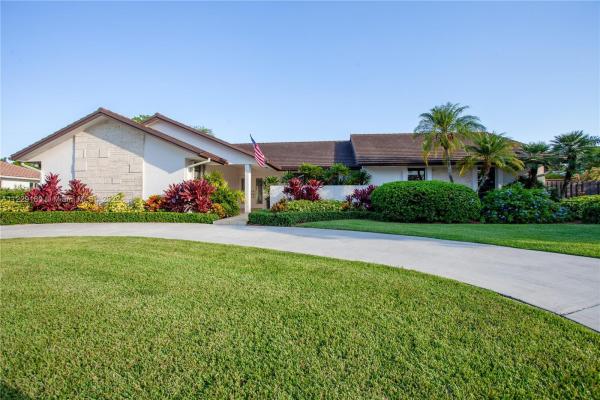 Fondren Estates, 8270 SW 180th St, Palmetto Bay, Florida 33157, image 1