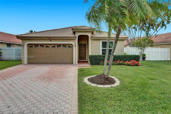 Bermuda Village At Silver Lakes, 661 NW 182nd Way, Pembroke Pines, Florida 33029, image 1