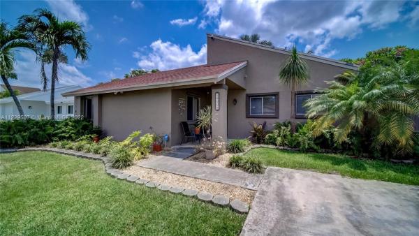 Oak Park Estates, 20221 SW 124th Ave, South Miami Heights, Florida 33177, image 1