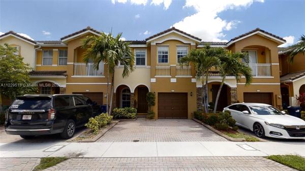 Fontainebleau West, 1019 NW 102nd Pl, Fountainebleau, Florida 33172, image 1