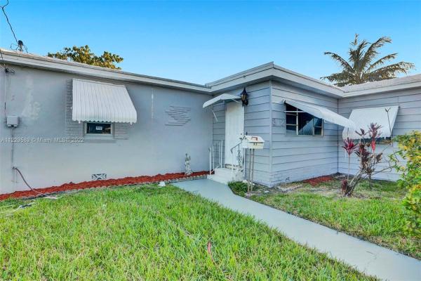 Belmar, 812 Foster Rd, Hallandale Beach, Florida 33009, image 1