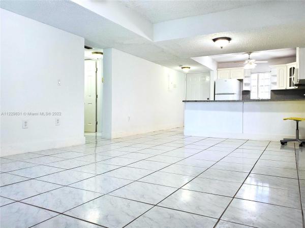 Laguna Club West, 245 NW 109th Ave #101, Fountainebleau, Florida 33172, image 1