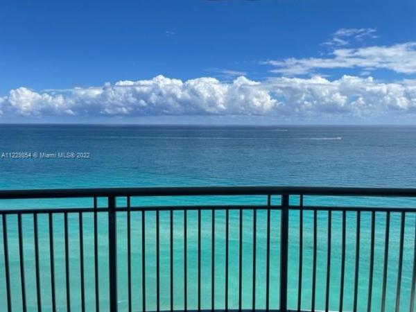 DoubleTree By Hilton Ocean Point Resort & Spa, 17375 Collins Ave, Sunny Isles Beach, Florida 33160, image 1