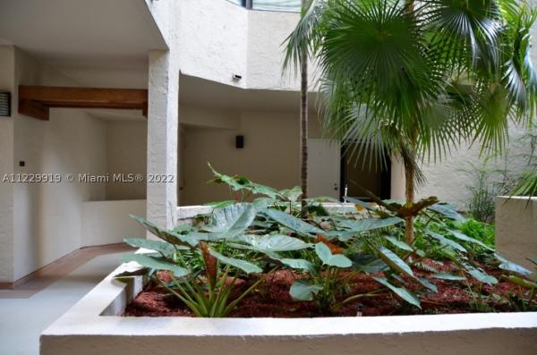 Botanica At Key Colony, 161 Crandon Blvd #123, Key Biscayne, Florida 33149, image 1