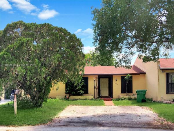 Leslie Estates, 3062 NW 204th Ln #3062, Miami Gardens, Florida 33056, image 2