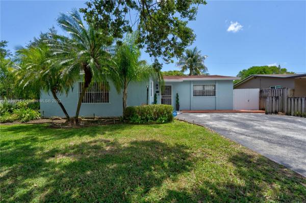 Driftwood Estates, 3121 N 74th Ave, Hollywood, Florida 33024, image 2