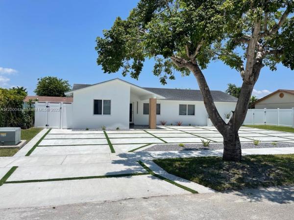 Westwind Lakes, 6624 SW 148th Pl, Kendall West, Florida 33193, image 2