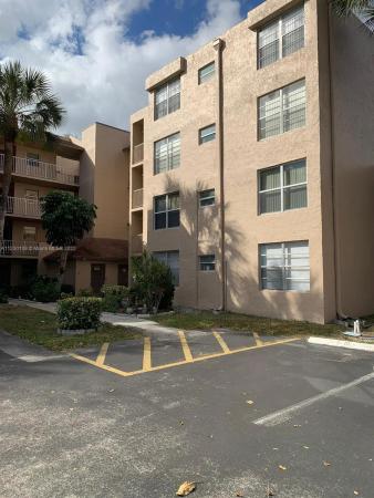 Live Oak Of Pine Island Ridge, 9430 Live Oak Pl #308, Davie, Florida 33324, image 2