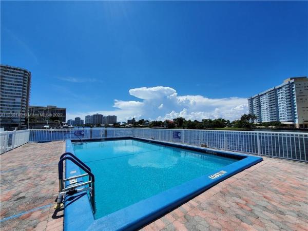 Chelsea Bayview, 1913 S Ocean Dr #426, Hallandale Beach, Florida 33009, image 1