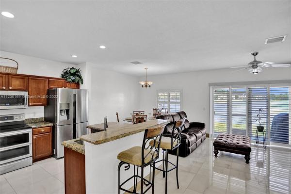 Emerald Lake Townhomes, 4302 Emerald Vis, Lake Worth Beach, Florida 33461, image 1