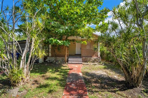 Bay Vista Park, 322 NW 41st St, Miami, Florida 33127, image 2