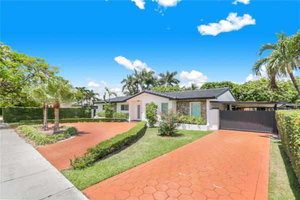 Laro, 2424 SW 104th Ct, University Park, Florida 33165, image 1