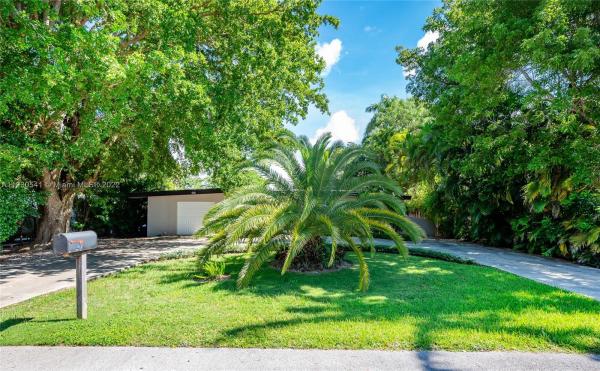 Grand Manor, 6819 SW 53rd St, Glenvar Heights, Florida 33155, image 1