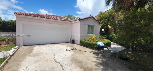 Weitzer Serena Lakes West, 14243 SW 173rd St, Richmond West, Florida 33177, image 2