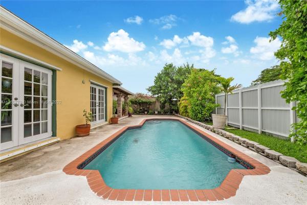 Heftler Homes Sunset Park, 7620 SW 99th Ct, Sunset, Florida 33173, image 1