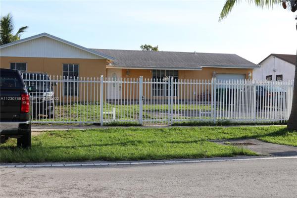 Meadow Wood Manor, 13331 SW 256th St, Princeton, Florida 33032, image 2