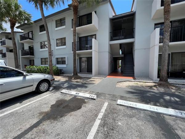 Villa Bellini, 7110 NW 179 #103, Country Club, Florida 33015, image 1
