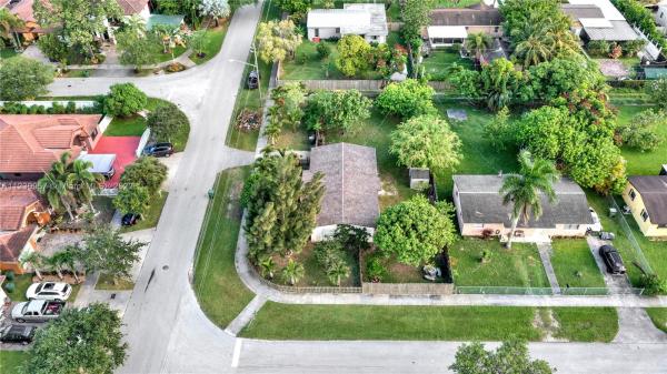 Sky Vista, 942 NE 16th Ave, Homestead, Florida 33033, image 1