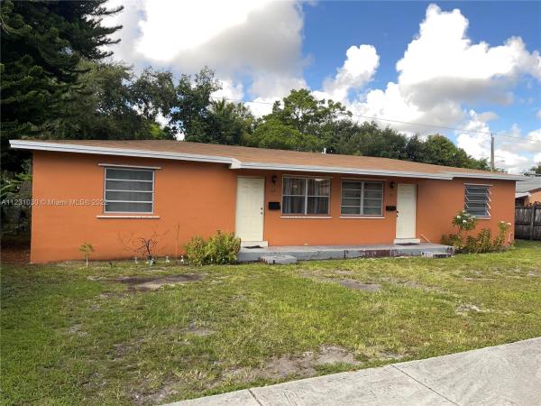 30 NE 186th Ter, Unincorporated Dade County, Florida 33179, image 2