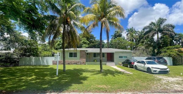 Biscayne Gardens, 13600 NE Miami Ct, Golden Glades, Florida 33161, image 2