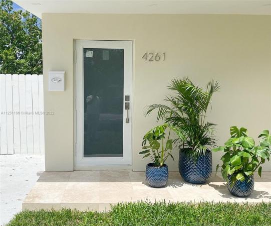 Westwood Lakes Residential, 4261 SW 112th Ave, Westwood Lakes, Florida 33165, image 2