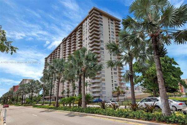 Winston Towers 100, 250 174th St #1805, Sunny Isles Beach, Florida 33160, image 2