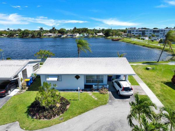 Sheridan Lakes Houses, 2458 Carlyle Ln #143, Hollywood, Florida 33021, image 1