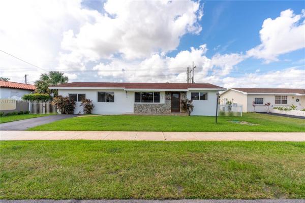 Parkville Estates, 10361 SW 37th St, University Park, Florida 33165, image 2