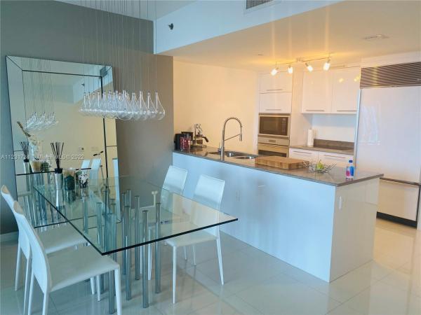 Icon Brickell Tower 1, 465 Brickell Ave #2506, Miami, Florida 33131, image 2