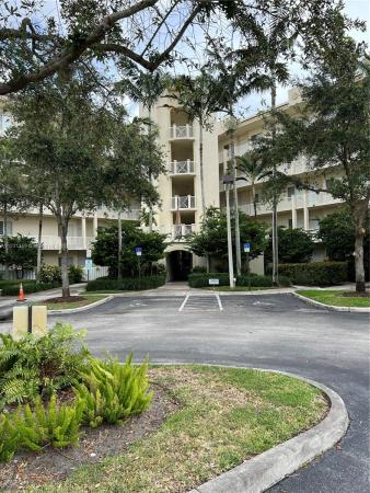 Royal Point At Palm-Aire, 3500 Oaks Clubhouse Dr #111, Pompano Beach, Florida 33069, image 1