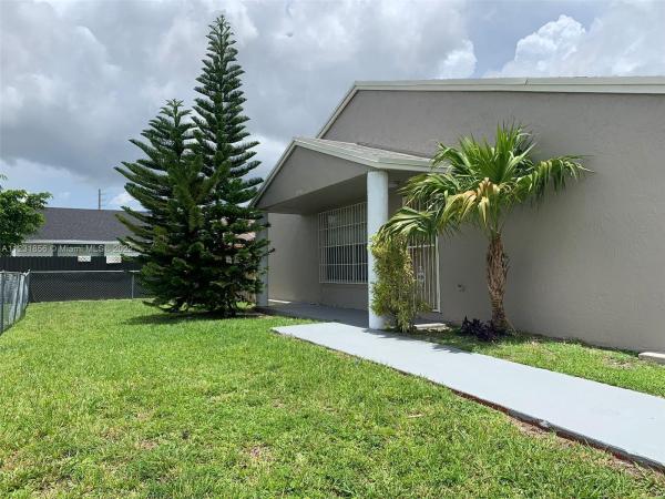 Del Prado Gardens, 18188 NW 40th Ct, Miami Gardens, Florida 33055, image 1