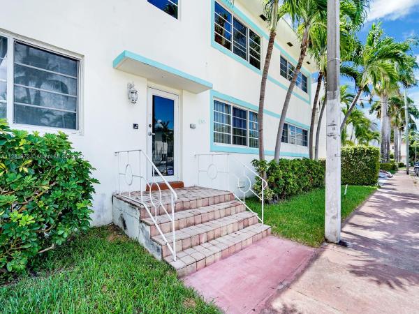 Ritz Royal Palm, 8345 Byron Ave #5, Miami Beach, Florida 33141, image 1